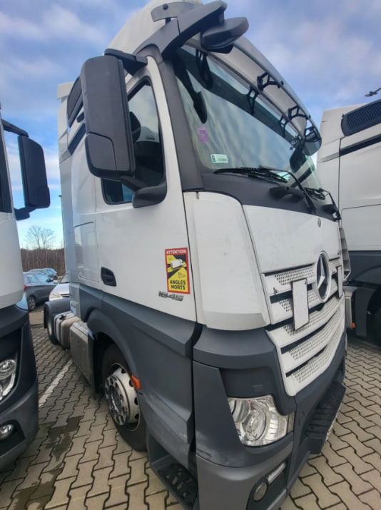 Mercedes-Benz ACTROS 1845 mega - Tahač: obrázek 1 Mercedes-Benz ACTROS 1845 mega - Tahač: obrázek 1