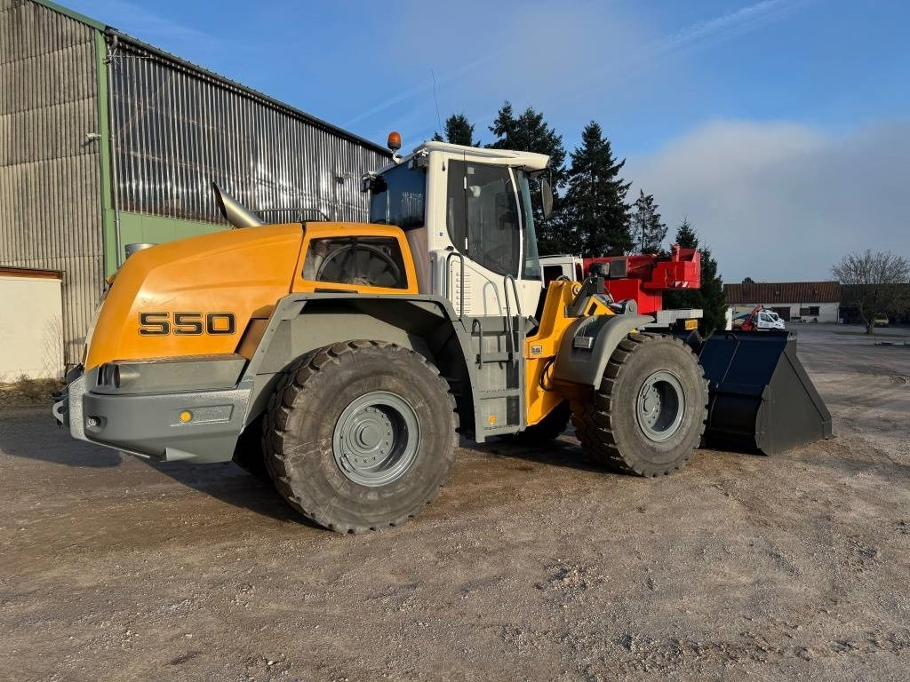 Kolový nakladač Liebherr L 550: obrázek 6