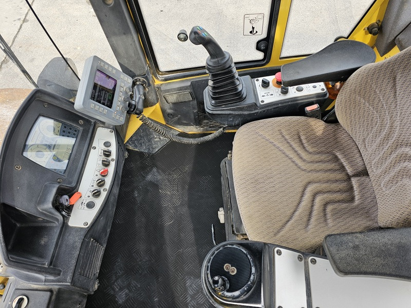 Kompaktor BOMAG BW213DH-4 BVC: obrázek 8