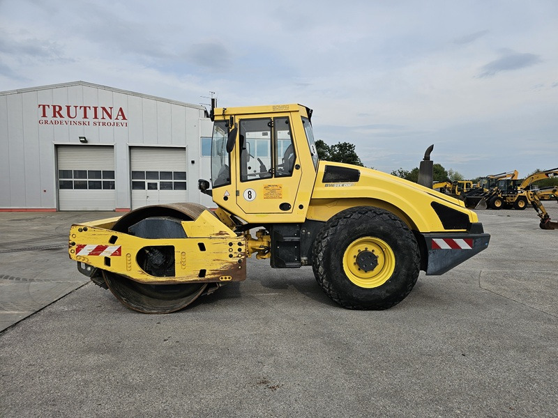 BOMAG BW213DH-4 BVC - Kompaktor: obrázek 1 BOMAG BW213DH-4 BVC - Kompaktor: obrázek 1