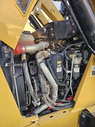 Rýpadlo-nakladač CAT 428F2: obrázek 19 Rýpadlo-nakladač CAT 428F2: obrázek 19