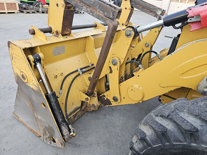 Rýpadlo-nakladač CAT 428F2: obrázek 12 Rýpadlo-nakladač CAT 428F2: obrázek 12