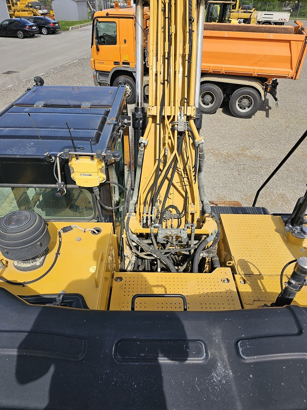 Pásové rýpadlo CATERPILLAR 323EL GPS Trimble: obrázek 15