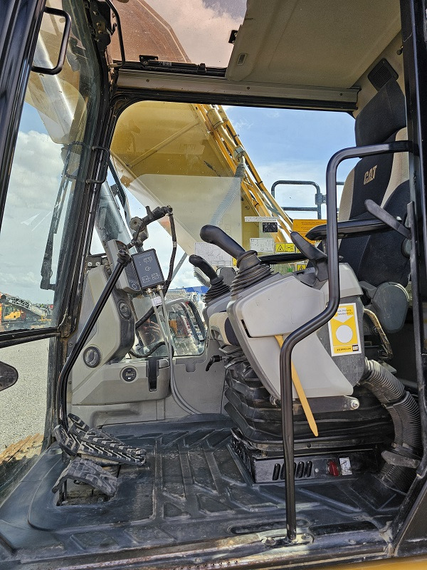 Pásové rýpadlo CATERPILLAR 323EL GPS Trimble: obrázek 9