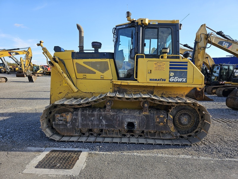 KOMATSU D65WX-17 - Buldozer: obrázek 2 KOMATSU D65WX-17 - Buldozer: obrázek 2