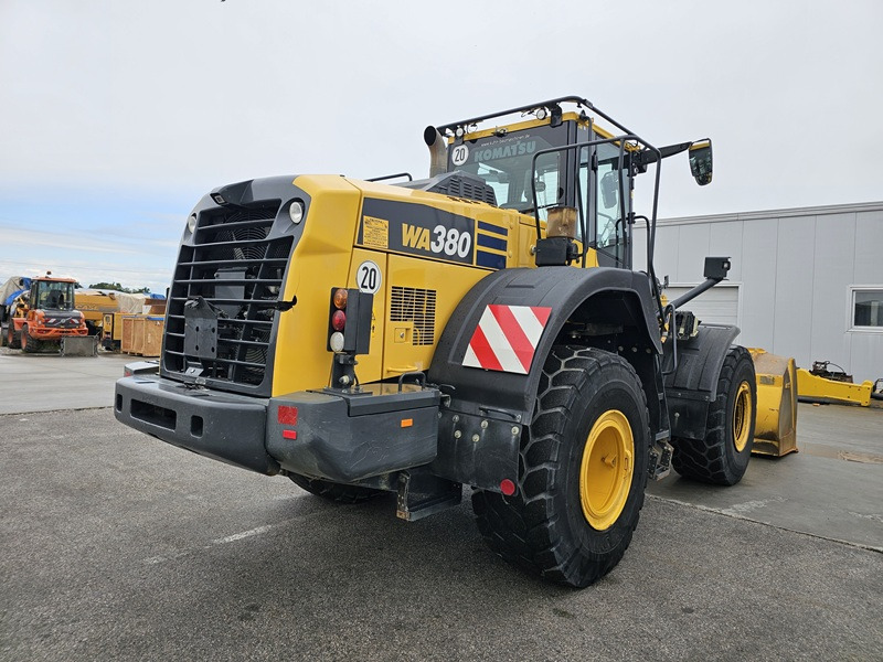 KOMATSU WA380-8 - Kolový nakladač: obrázek 3 KOMATSU WA380-8 - Kolový nakladač: obrázek 3