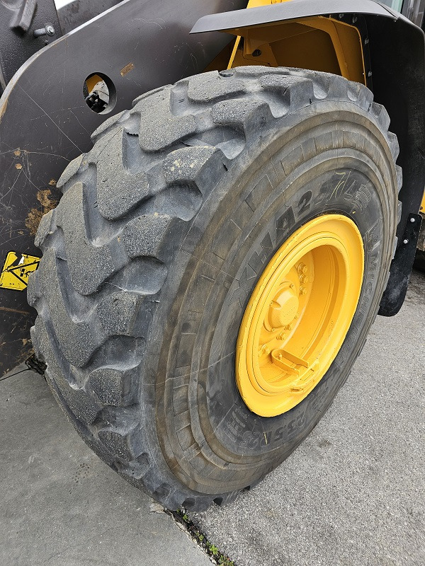 Kolový nakladač Volvo L120H: obrázek 18