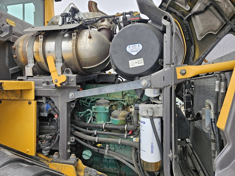 Kolový nakladač Volvo L120H: obrázek 15