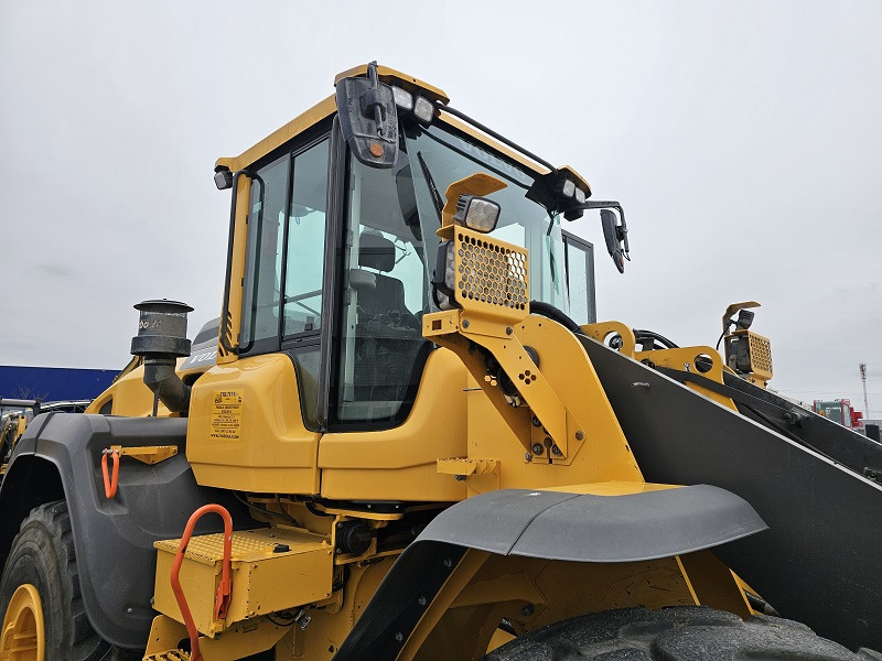 Kolový nakladač Volvo L120H: obrázek 7