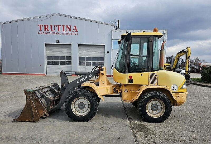 Volvo L30B - Nakladač: obrázek 1 Volvo L30B - Nakladač: obrázek 1