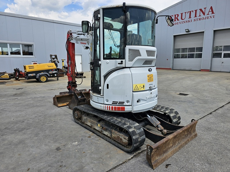 YANMAR VIO33U - Mini rýpadlo: obrázek 3 YANMAR VIO33U - Mini rýpadlo: obrázek 3