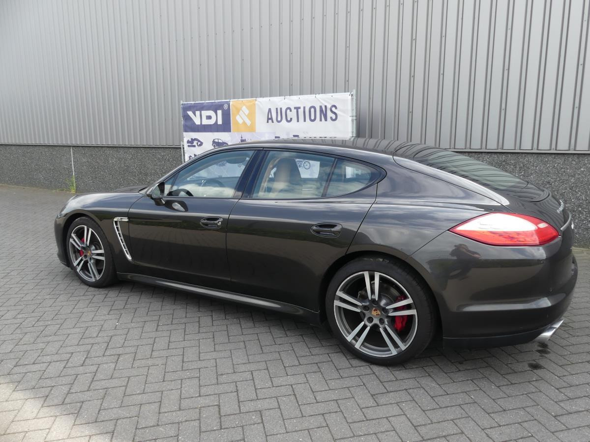 Porsche Panamera, Platina Edition - Jiná technika: obrázek 5 Porsche Panamera, Platina Edition - Jiná technika: obrázek 5