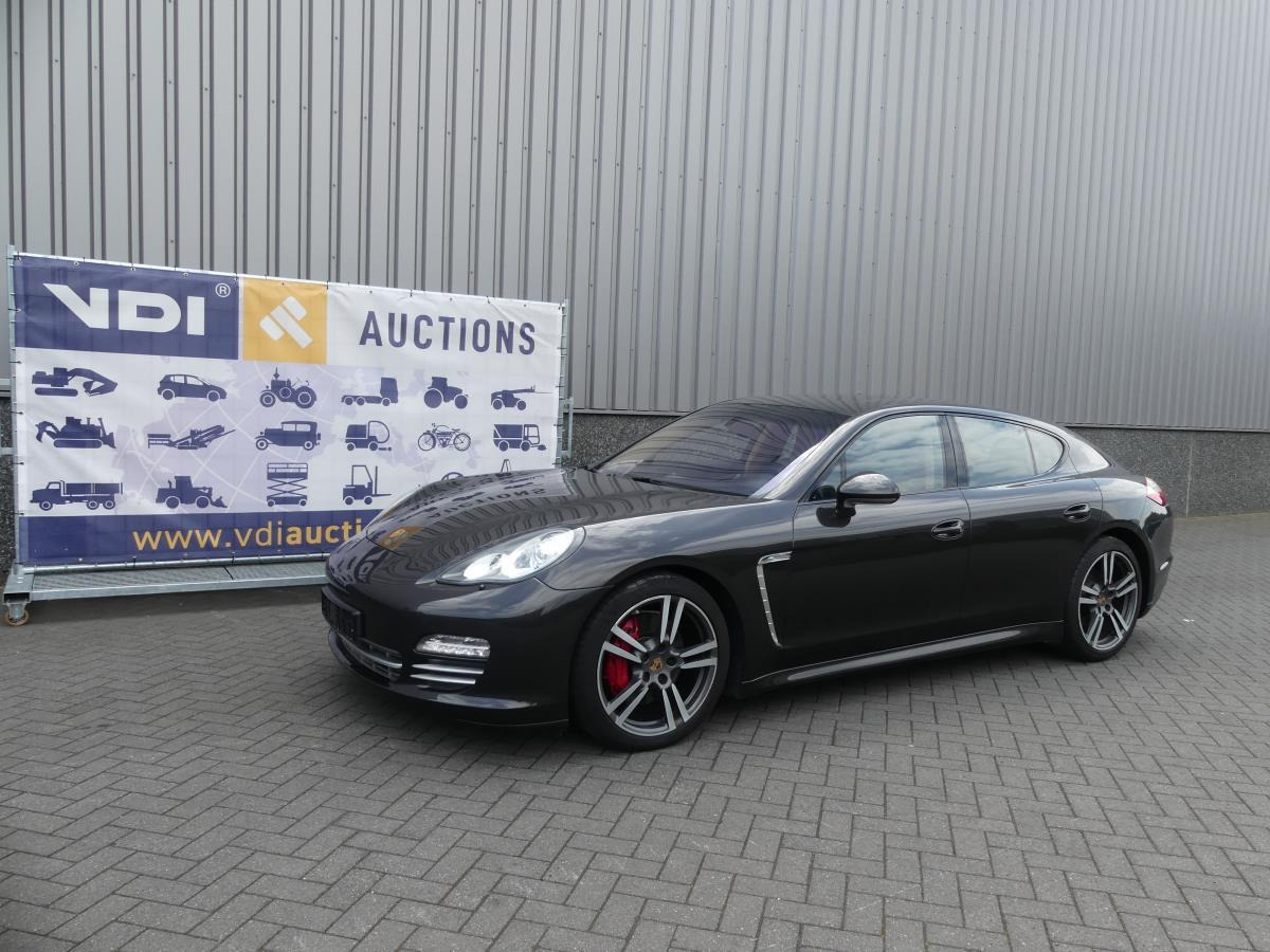 Porsche Panamera, Platina Edition - Jiná technika: obrázek 2 Porsche Panamera, Platina Edition - Jiná technika: obrázek 2