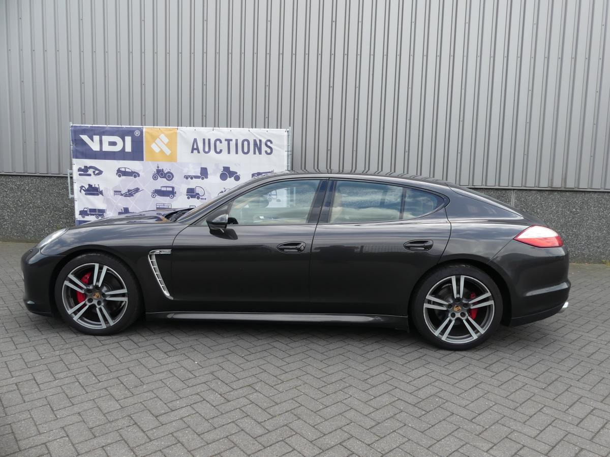 Porsche Panamera, Platina Edition - Jiná technika: obrázek 3 Porsche Panamera, Platina Edition - Jiná technika: obrázek 3