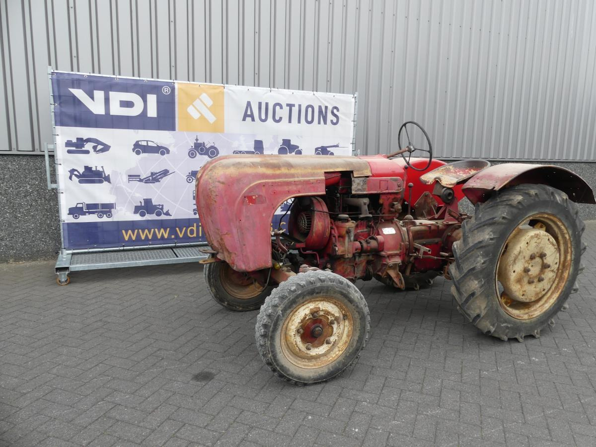Porsche 218 - Traktor: obrázek 2 Porsche 218 - Traktor: obrázek 2