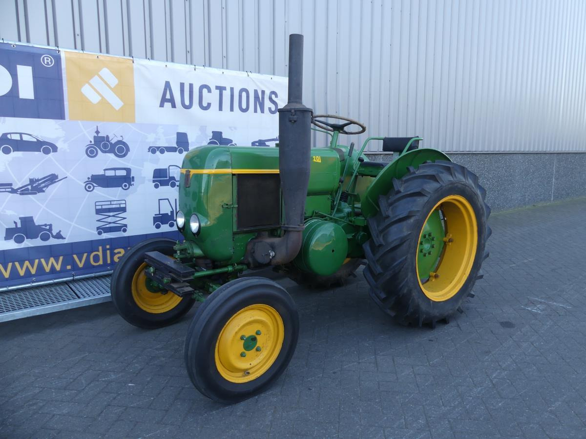 Vierzon 201 - Traktor: obrázek 1 Vierzon 201 - Traktor: obrázek 1