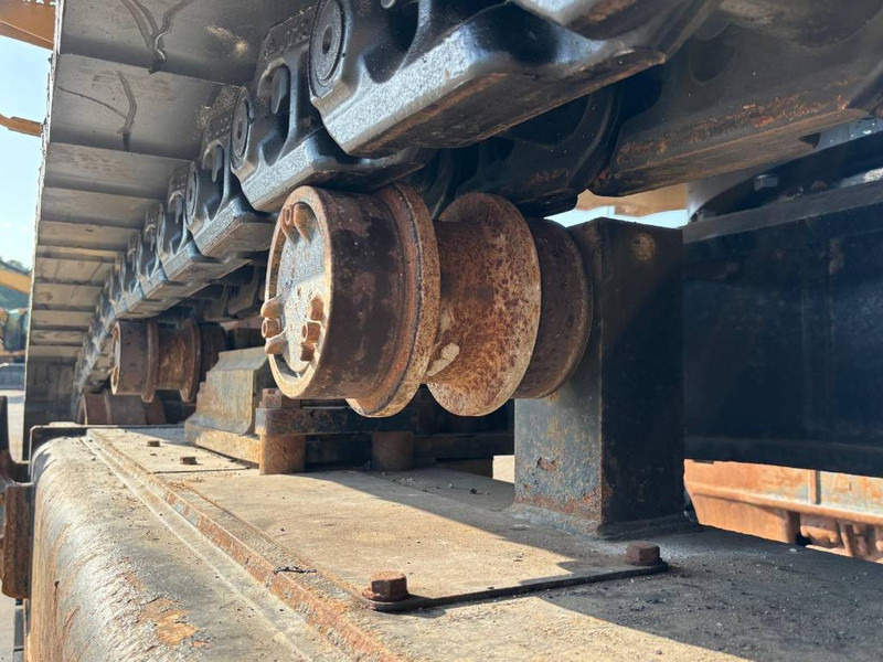 Pásové rýpadlo Cat 390 F L: obrázek 17 Pásové rýpadlo Cat 390 F L: obrázek 17