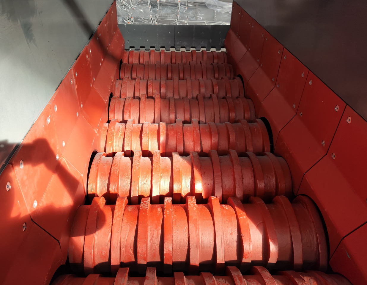 CONSTMACH High-Performance Wobbler Feeder for Continuous Material Flow | Industrial-Grade Feeder System - Důlní stroj: obrázek 2 CONSTMACH High-Performance Wobbler Feeder for Continuous Material Flow | Industrial-Grade Feeder System - Důlní stroj: obrázek 2