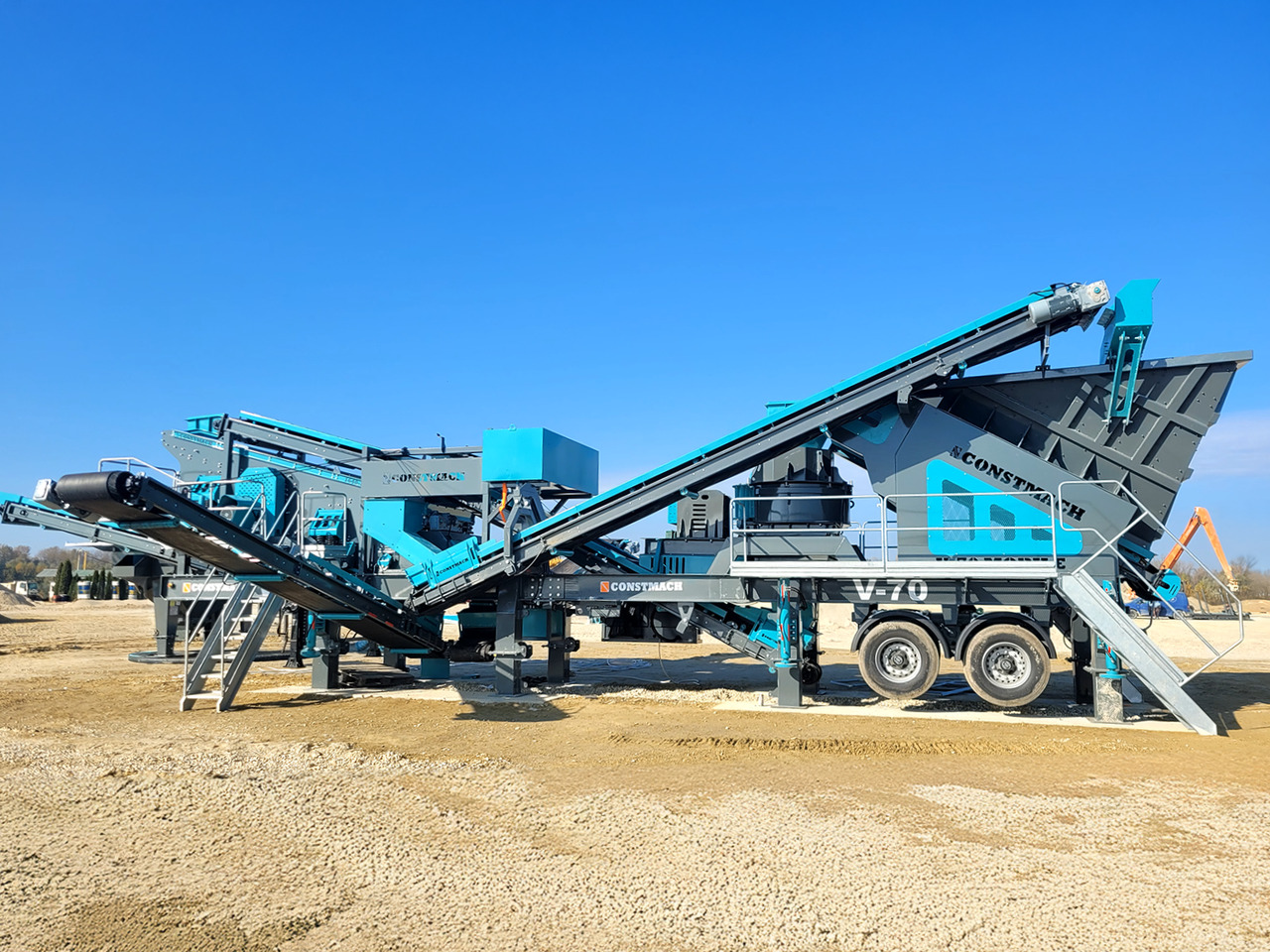 Constmach Concasseur À Impact À Axe Vertical Mobile D'une Capacité De 100 À 150 Tonnes - Mobilní drtič: obrázek 2 Constmach Concasseur À Impact À Axe Vertical Mobile D'une Capacité De 100 À 150 Tonnes - Mobilní drtič: obrázek 2