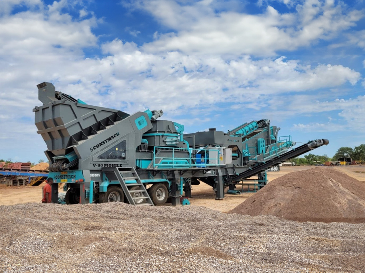Constmach Concasseur À Impact À Axe Vertical Mobile D'une Capacité De 250 T/H - Mobilní drtič: obrázek 2 Constmach Concasseur À Impact À Axe Vertical Mobile D'une Capacité De 250 T/H - Mobilní drtič: obrázek 2
