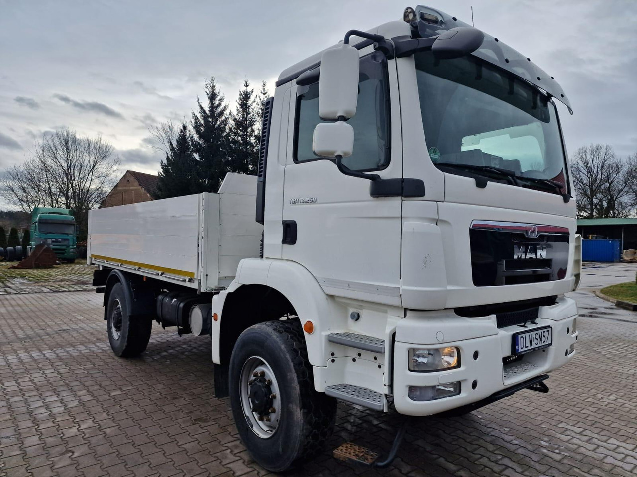 MAN 13.250 - Nákladní auto: obrázek 2 MAN 13.250 - Nákladní auto: obrázek 2