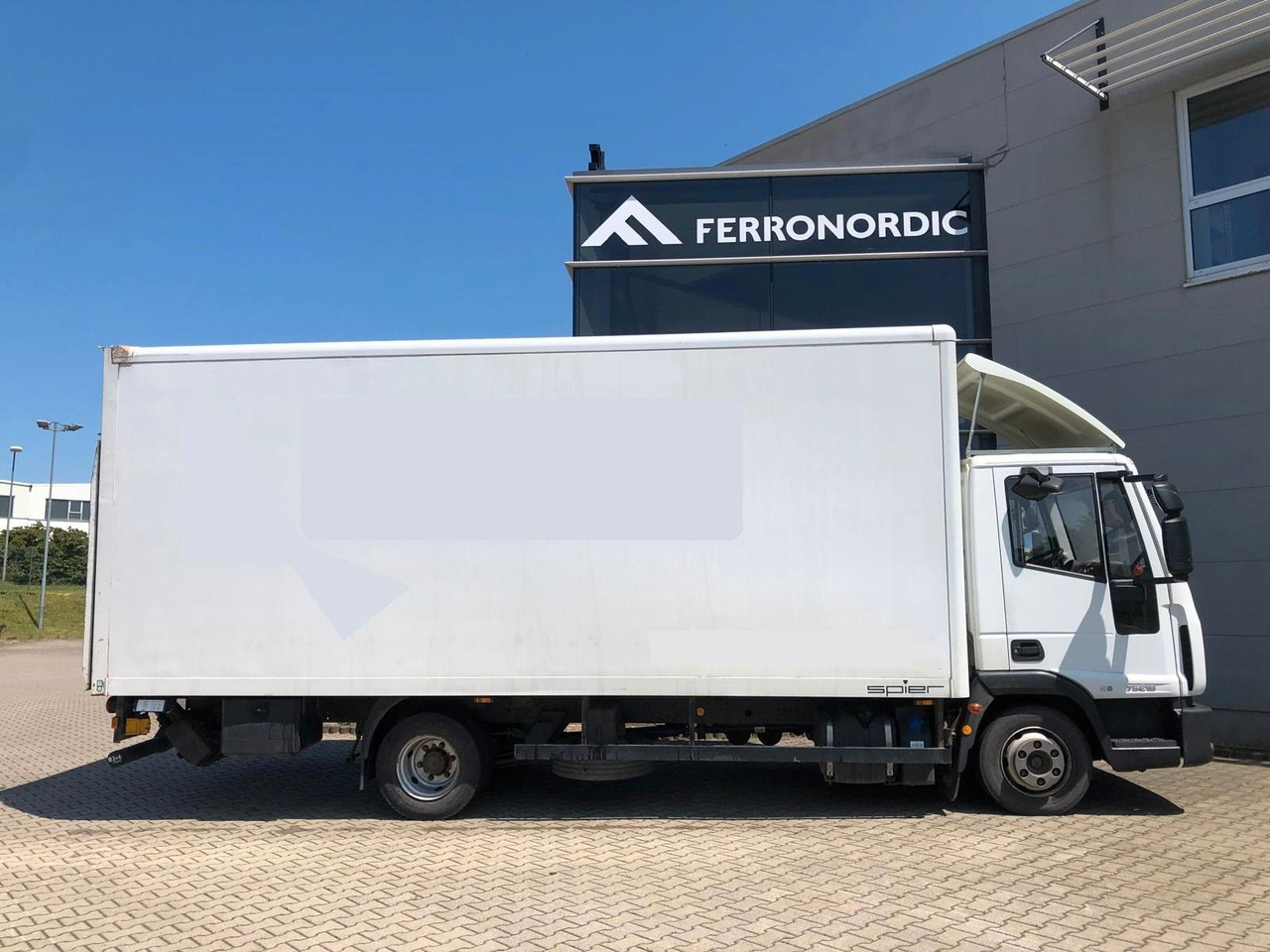Iveco 75 E 190 Koffer*LBW*Schalter*Blatt/Luft*Klima - Dodávka skřín: obrázek 2 Iveco 75 E 190 Koffer*LBW*Schalter*Blatt/Luft*Klima - Dodávka skřín: obrázek 2
