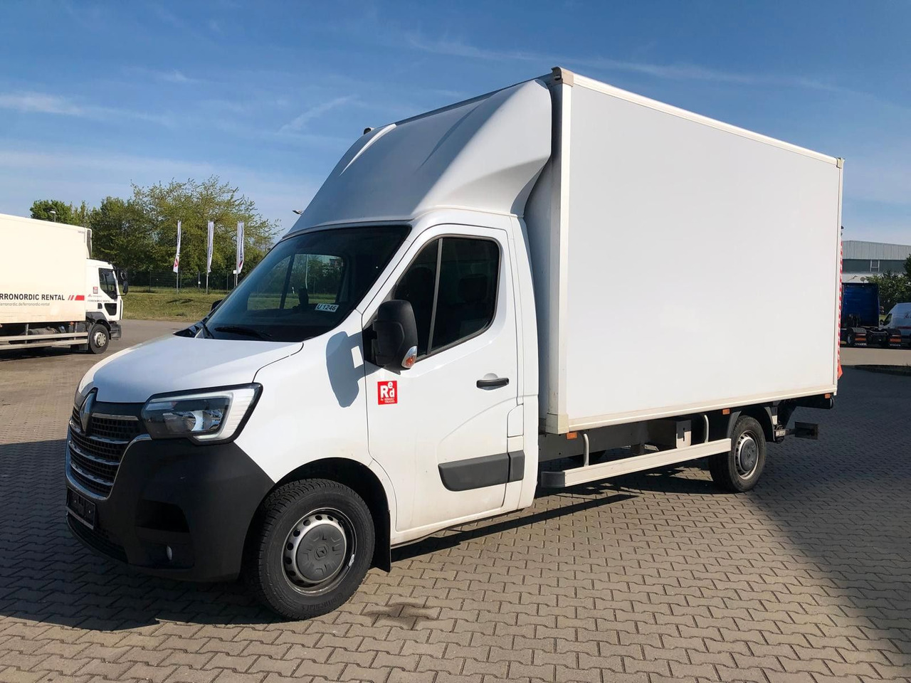 Renault MASTER RED 3.5T*LBW*Klima*4.2m*AUCH MIETE - Dodávka skřín: obrázek 2 Renault MASTER RED 3.5T*LBW*Klima*4.2m*AUCH MIETE - Dodávka skřín: obrázek 2