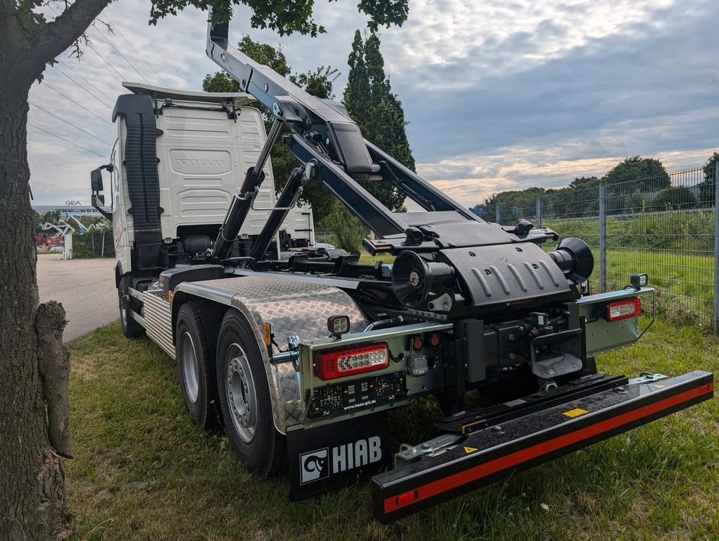 Volvo FH 5006x2 R - Hákový nosič kontejnerů: obrázek 4 Volvo FH 5006x2 R - Hákový nosič kontejnerů: obrázek 4