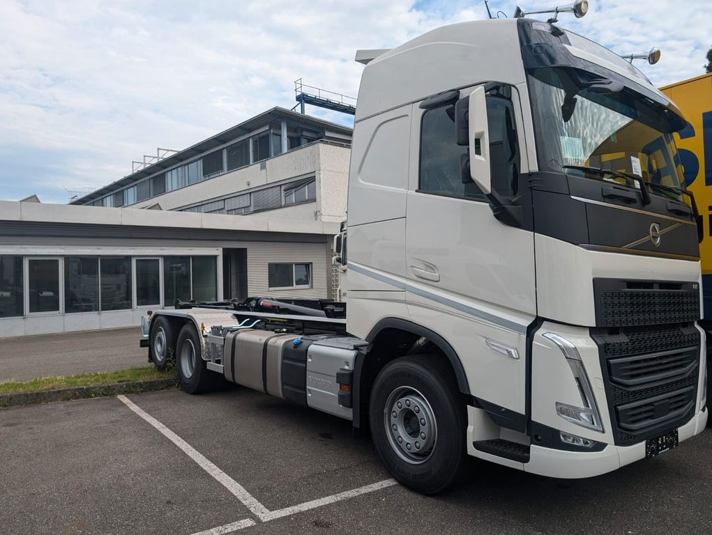Volvo FH 5006x2 R - Hákový nosič kontejnerů: obrázek 1 Volvo FH 5006x2 R - Hákový nosič kontejnerů: obrázek 1