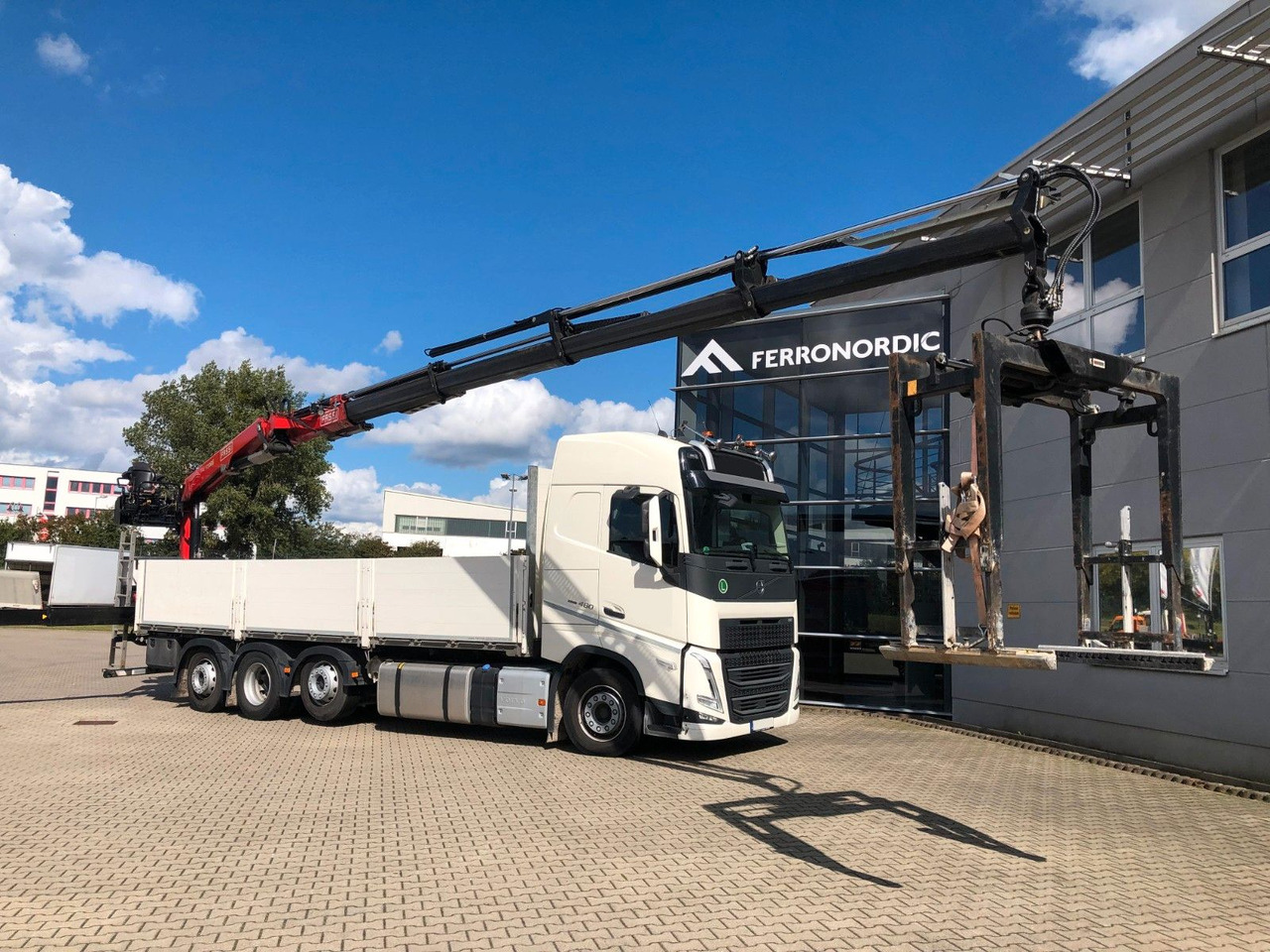 Volvo FH460 8x2 TRIDEM VLA&NLA gelenkt*FASSI F215AS.24 - Nákladní automobil valníkový/ Plošinový, Auto s hydraulickou rukou: obrázek 2 Volvo FH460 8x2 TRIDEM VLA&NLA gelenkt*FASSI F215AS.24 - Nákladní automobil valníkový/ Plošinový, Auto s hydraulickou rukou: obrázek 2