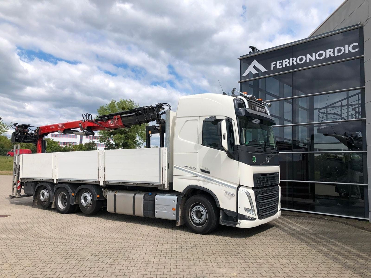 Volvo FH460 8x2 TRIDEM VLA&NLA gelenkt*FASSI F215AS.24 - Auto s hydraulickou rukou: obrázek 2 Volvo FH460 8x2 TRIDEM VLA&NLA gelenkt*FASSI F215AS.24 - Auto s hydraulickou rukou: obrázek 2