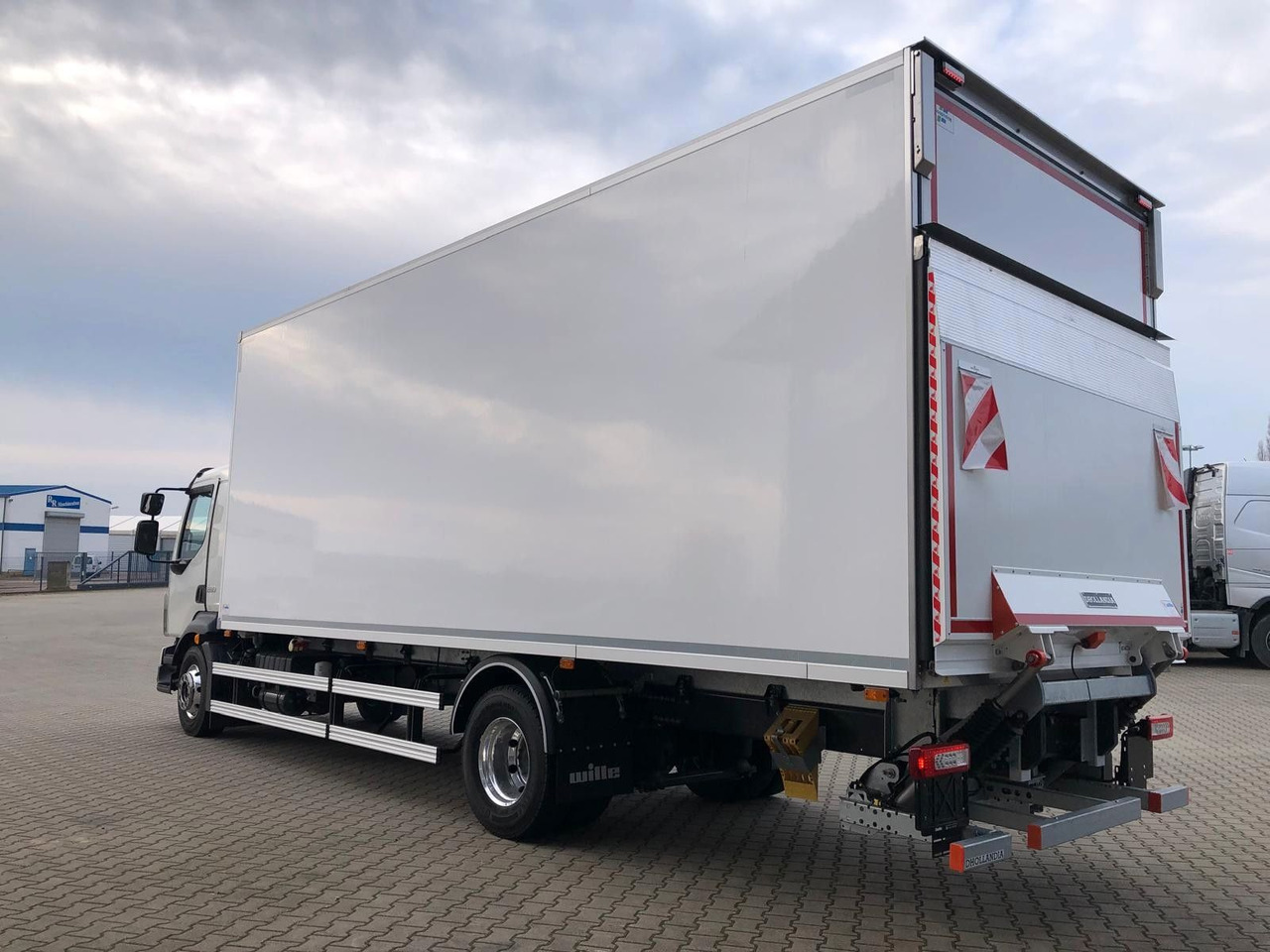 Volvo FL16.280  VollLuft*LBW *Carrier Supra850*a.Miete - Chladírenský nákladní automobil: obrázek 3 Volvo FL16.280  VollLuft*LBW *Carrier Supra850*a.Miete - Chladírenský nákladní automobil: obrázek 3