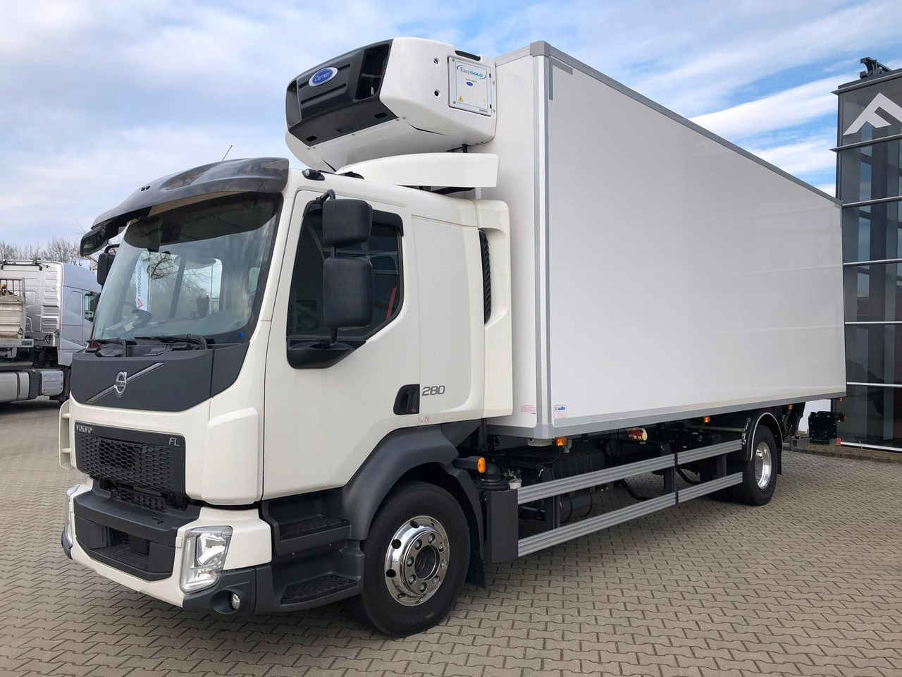 Volvo FL16.280  VollLuft*LBW *Carrier Supra850*a.Miete - Chladírenský nákladní automobil: obrázek 2 Volvo FL16.280  VollLuft*LBW *Carrier Supra850*a.Miete - Chladírenský nákladní automobil: obrázek 2