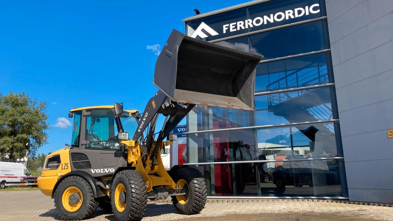 Volvo JL25H Electric *Auch Miete Volvo L25 Electric *Auch Miete*Neuzustand+22+14 kW - Kolový nakladač: obrázek 2 Volvo JL25H Electric *Auch Miete Volvo L25 Electric *Auch Miete*Neuzustand+22+14 kW - Kolový nakladač: obrázek 2