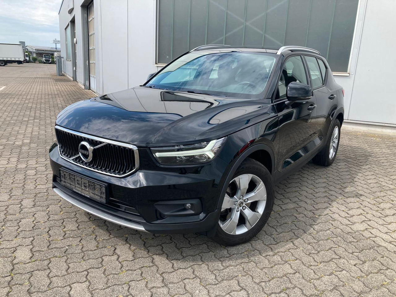 Volvo XC 40 D3 Momentum Pro AWD - SUV: obrázek 1 Volvo XC 40 D3 Momentum Pro AWD - SUV: obrázek 1
