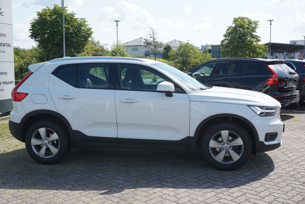 Volvo XC 40 T3 Momentum Pro 2WD - SUV: obrázek 2 Volvo XC 40 T3 Momentum Pro 2WD - SUV: obrázek 2