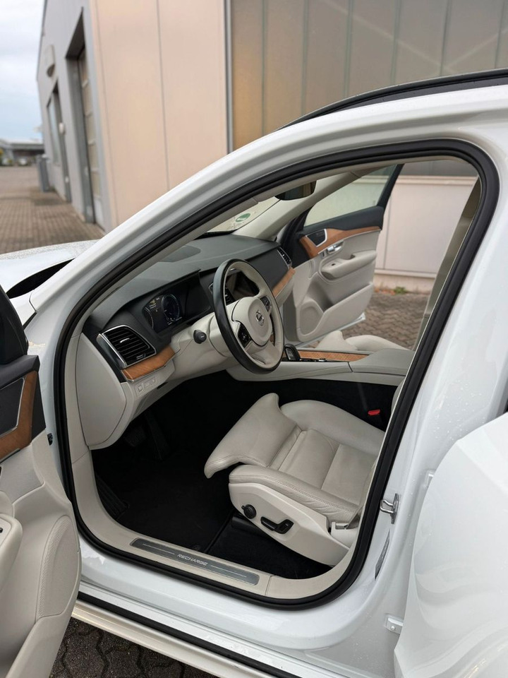 Volvo XC 90 T8 R-Des. Exp. Rech. Pl.-In Hybr. AWD 7-S. - SUV: obrázek 4 Volvo XC 90 T8 R-Des. Exp. Rech. Pl.-In Hybr. AWD 7-S. - SUV: obrázek 4