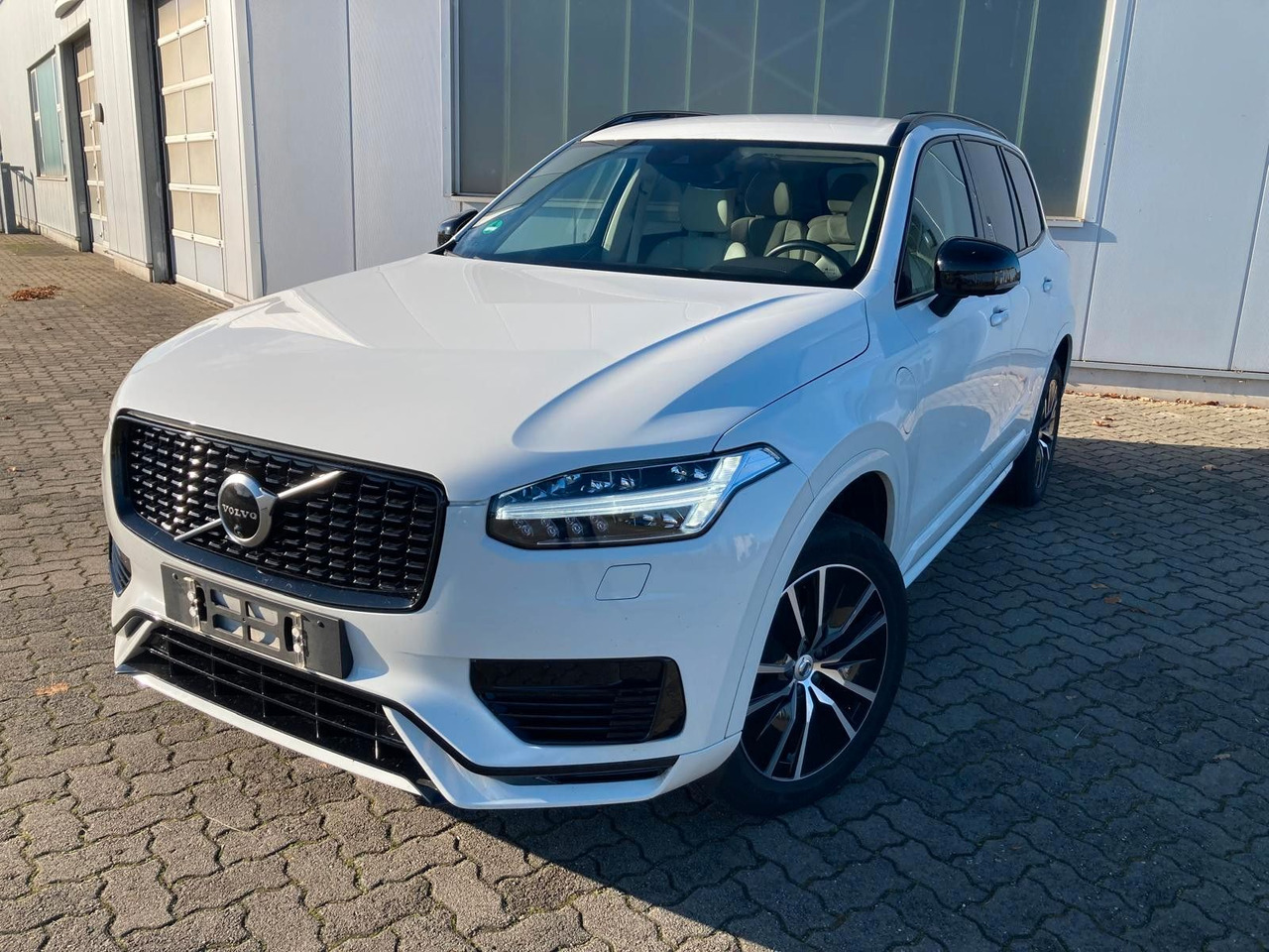 Volvo XC 90 T8 R-Des. Exp. Rech. Pl.-In Hybr. AWD 7-S. - SUV: obrázek 1 Volvo XC 90 T8 R-Des. Exp. Rech. Pl.-In Hybr. AWD 7-S. - SUV: obrázek 1