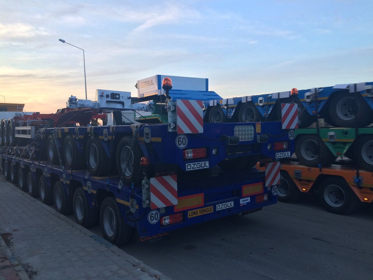 Nový Podvalníkový přívěs pro dopravu těžké techniky Özgül 8 AXLE LOWBED SEMI TRAILER: obrázek 24