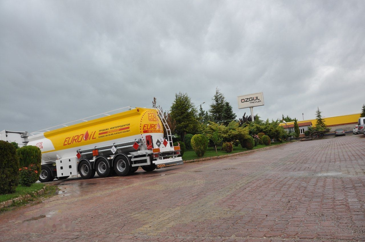 Özgül FUEL TANKER SEMI TRAILER - Cisternový návěs: obrázek 4 Özgül FUEL TANKER SEMI TRAILER - Cisternový návěs: obrázek 4