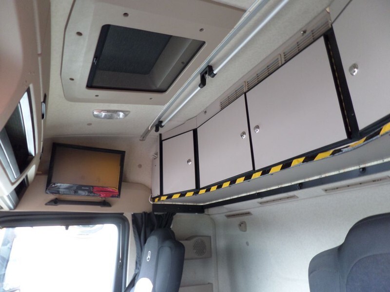 Mercedes-Benz Actros 3351 6x4 leasing Mercedes-Benz Actros 3351 6x4: obrázek 7
