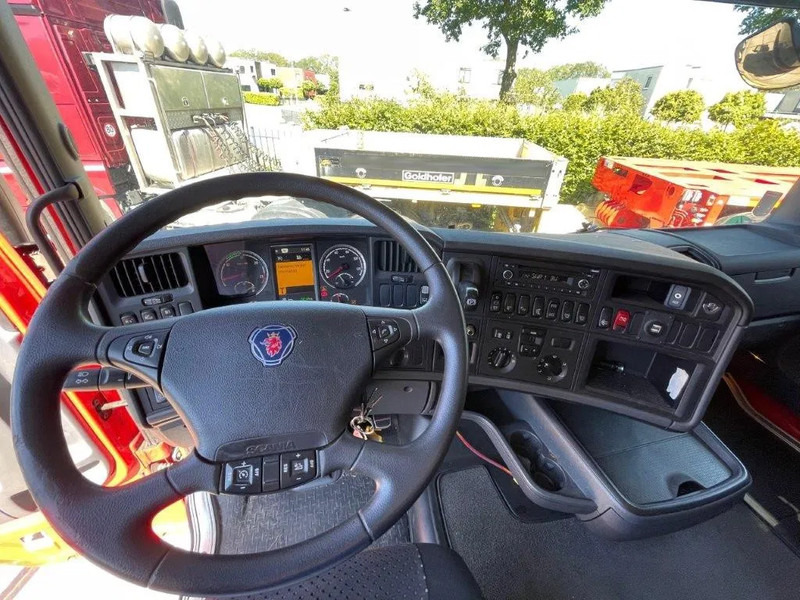 Interior photo 1: Scania R580 V8 8x4/4 leasing Scania R580 V8 8x4/4