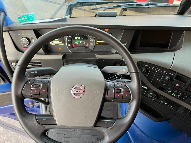 Tahač Volvo FH 13.500 6x4 Tandem lift: obrázek 10