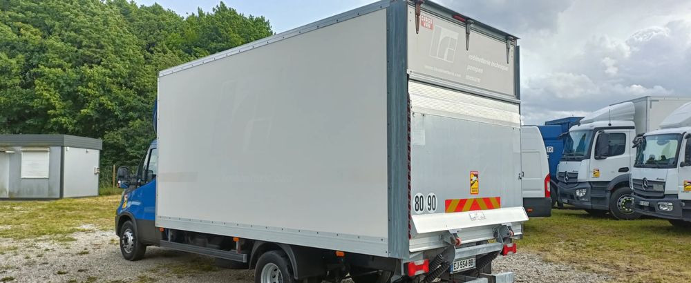 Iveco Daily 70C18 - Skříňový nákladní auto: obrázek 5 Iveco Daily 70C18 - Skříňový nákladní auto: obrázek 5