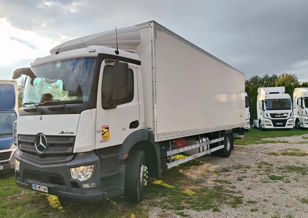 Mercedes-Benz Antos - Chladírenský nákladní automobil: obrázek 1 Mercedes-Benz Antos - Chladírenský nákladní automobil: obrázek 1