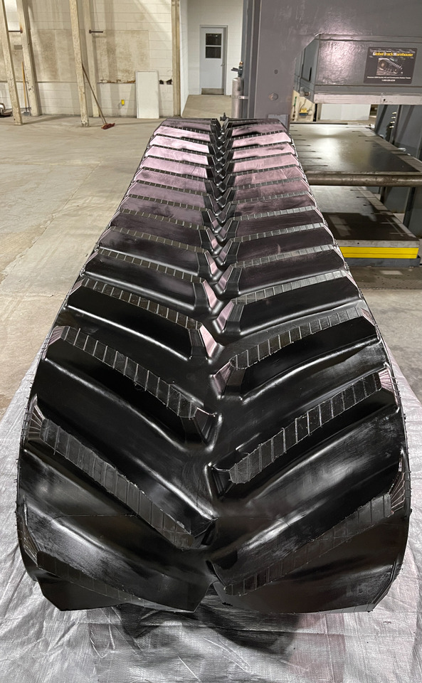 GTW TankTuff for CLAAS Lexion Terra Trac - Pásy pro Pásový traktor: obrázek 2 GTW TankTuff for CLAAS Lexion Terra Trac - Pásy pro Pásový traktor: obrázek 2