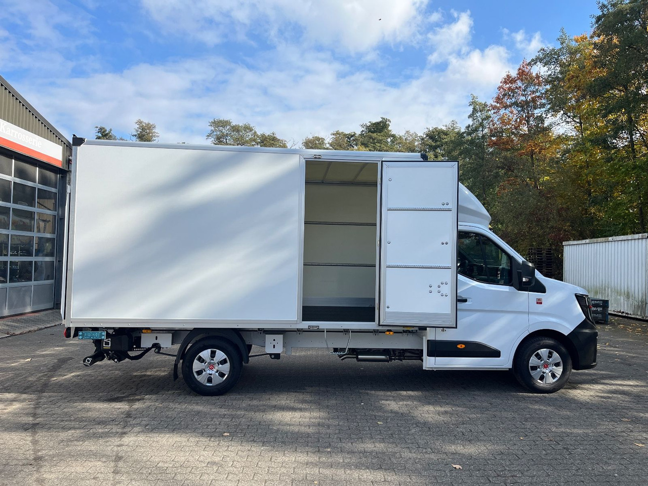 Renault MASTER MIT HUMBAUR KOFFERAUFBAU - Dodávka skřín: obrázek 4 Renault MASTER MIT HUMBAUR KOFFERAUFBAU - Dodávka skřín: obrázek 4