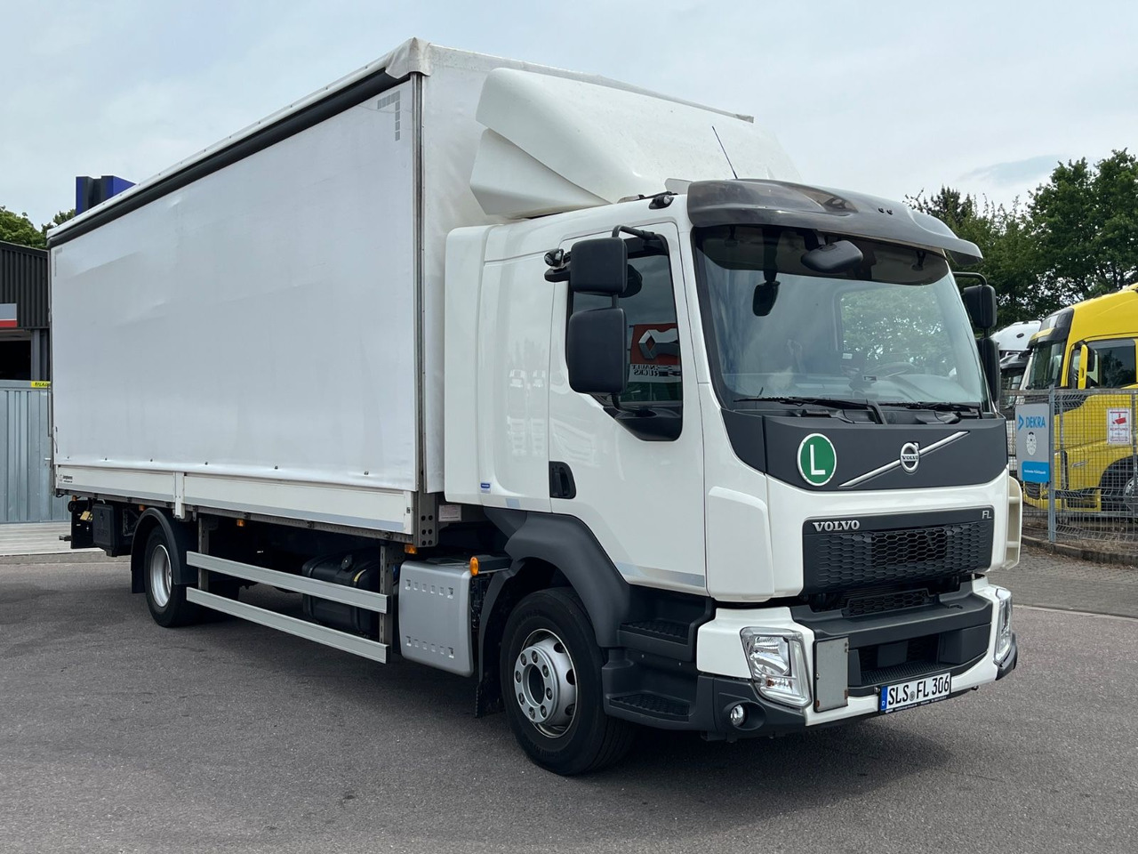 Volvo FL 14.245 Junghanns Schiebeplane LBW - Plachtový nákladní auto: obrázek 3 Volvo FL 14.245 Junghanns Schiebeplane LBW - Plachtový nákladní auto: obrázek 3