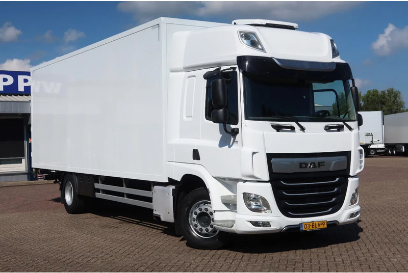 DAF CF 410 Bak+Klep Dhollandia 2.000 kg Slaapcabine - Skříňový nákladní auto: obrázek 2 DAF CF 410 Bak+Klep Dhollandia 2.000 kg Slaapcabine - Skříňový nákladní auto: obrázek 2