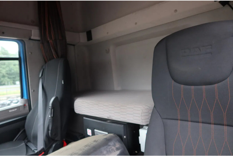 DAF CF 410 Bakwagen + Onderschuif klep - Skříňový nákladní auto: obrázek 5 DAF CF 410 Bakwagen + Onderschuif klep - Skříňový nákladní auto: obrázek 5